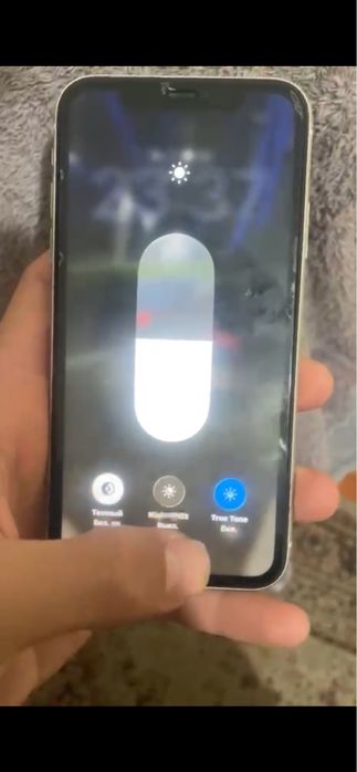 Iphone 11  128гб 75 %