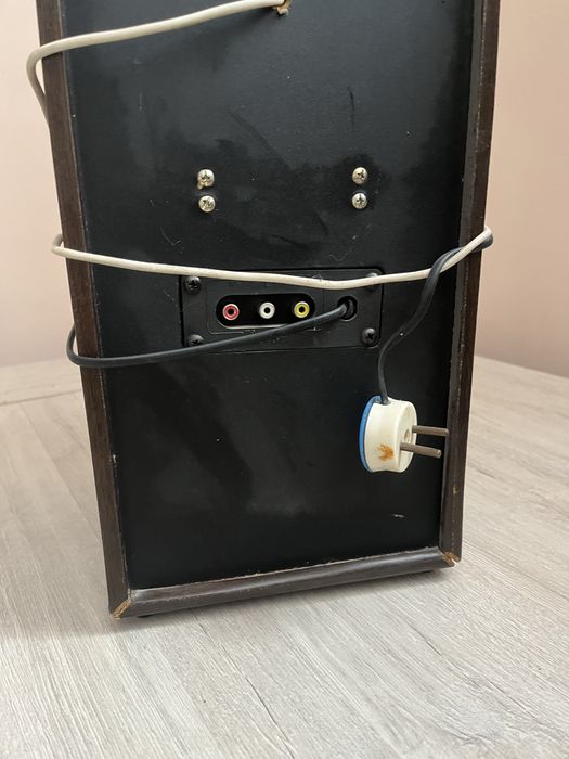 Продается срочно музыкальная калонка