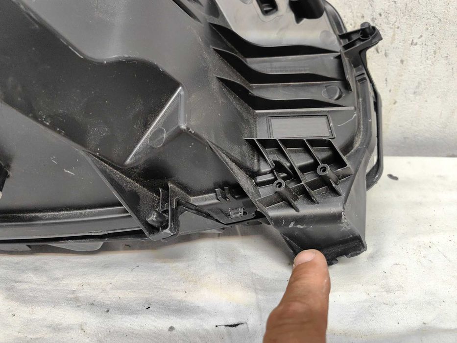 Оригинален фар Jeep Avenger Full Led 2024