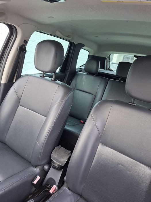 Dacia duster 4x2 2011 luna 12