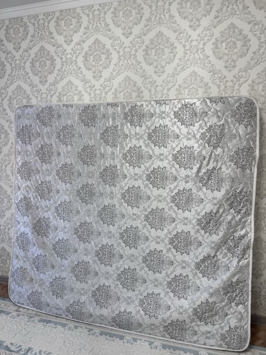 Матрас для двухспальной кровати