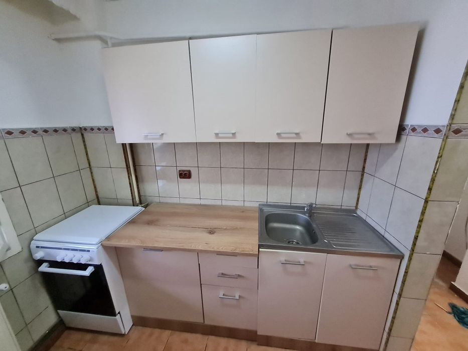 Închiriez apartament cu două camere