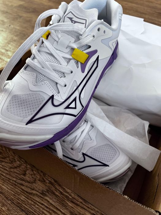 Кроссовки оригинол