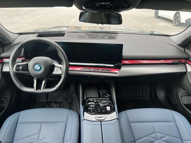 BMW i5 2025 — 4