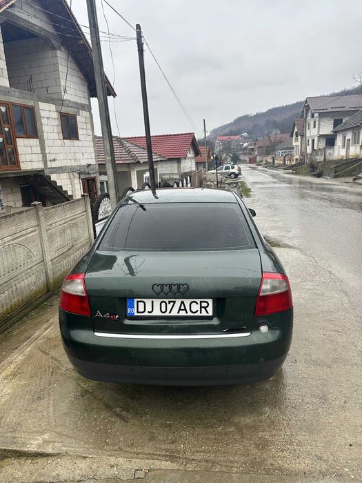 Vând audi A4 B6 negociabil