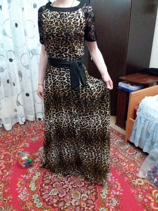 Платье женское, длинное,с подкладом