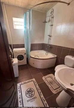 Госпитальный 3/3/5 меб+тех балкон-2/6 Срочно 90квм