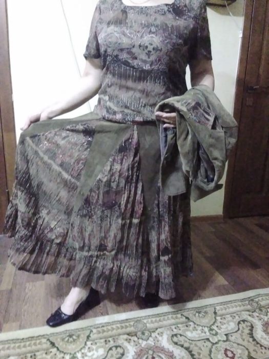 Тройка. На 46/48 размер