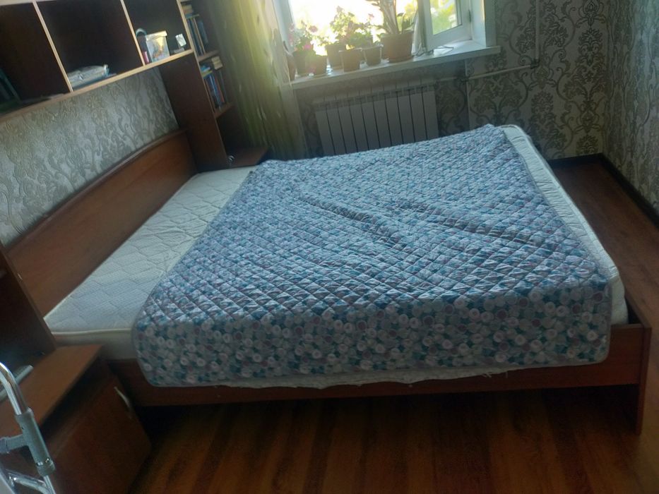 Кровать двуспальная