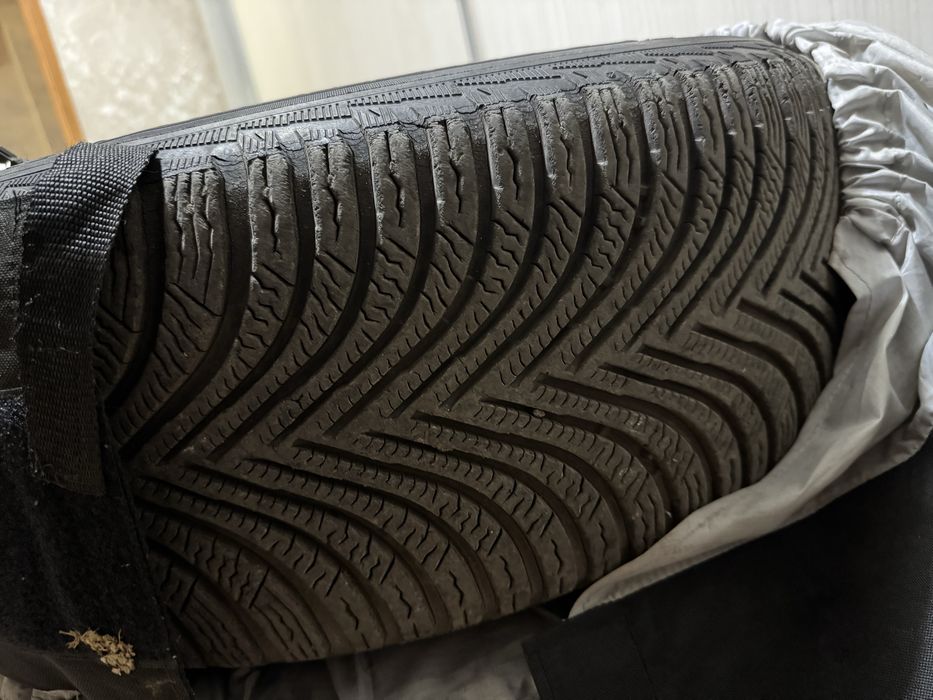 Jante Audi VW skoda seat originale pe 17 roti anvelope iarna 5x112