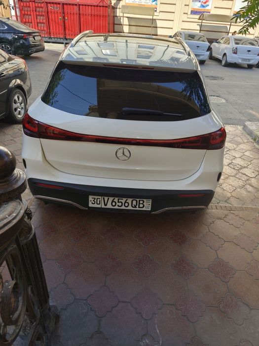 Mersedes benz EQA 250