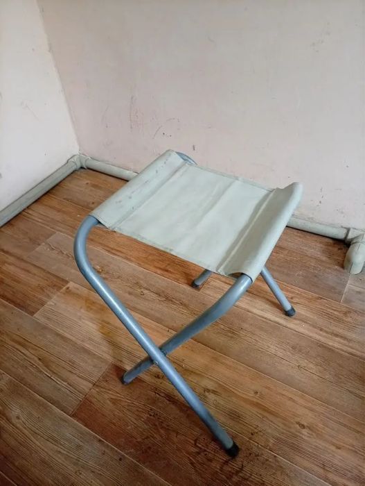 походный стол и стулья