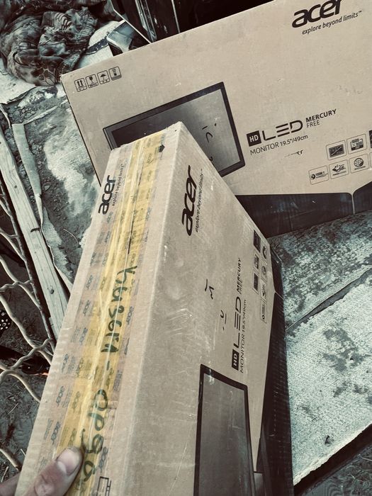 Монитор Acer 2штук