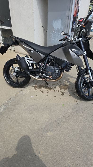Ktm 690 sm prestige / schimb cu enduro /quad