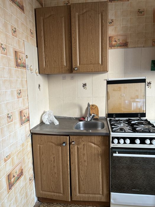 Продам кухонный гарнитур бу