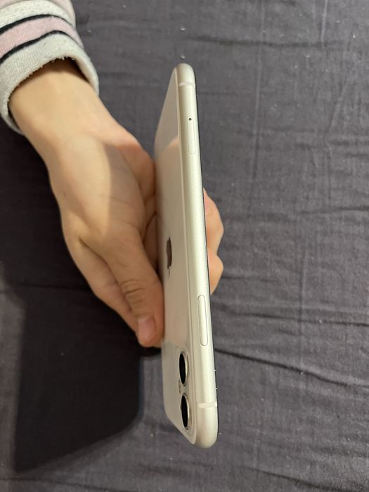 Iphone 11 64 gb white бял КАТО НОВ