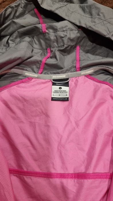 Яке ветровка лятно