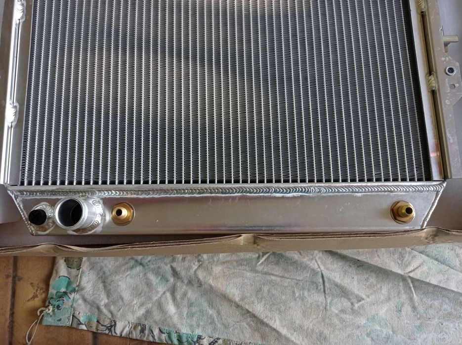 Радиатор на 3vze, бензин, 44мм