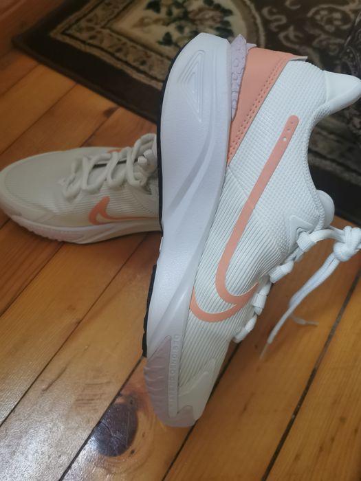 Нови обувки Nike Star Runner 4