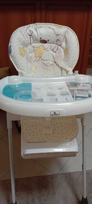 Продавам 2 столчета за хранене,ползвани само 2 дена.