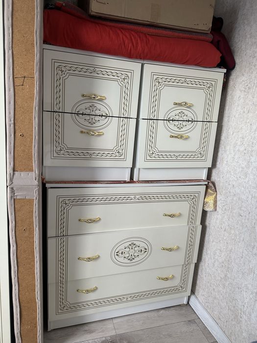 Спальный гарнитур