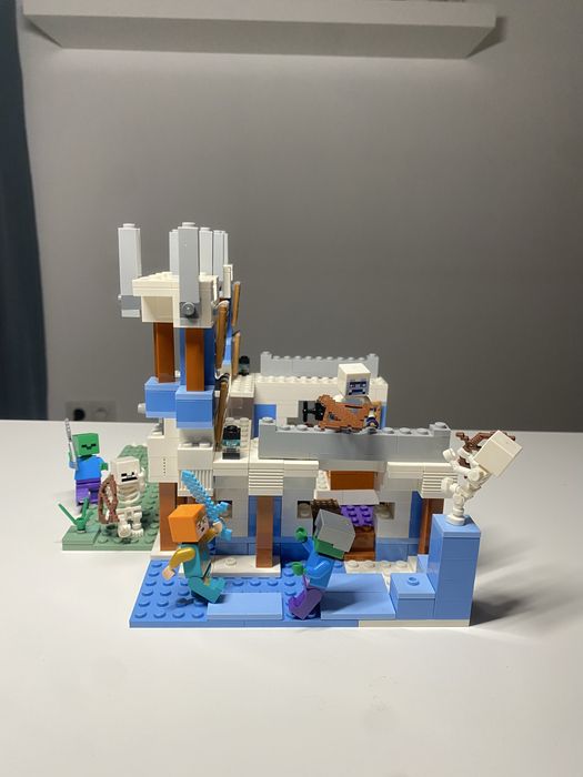 Lego Minecraft 21186