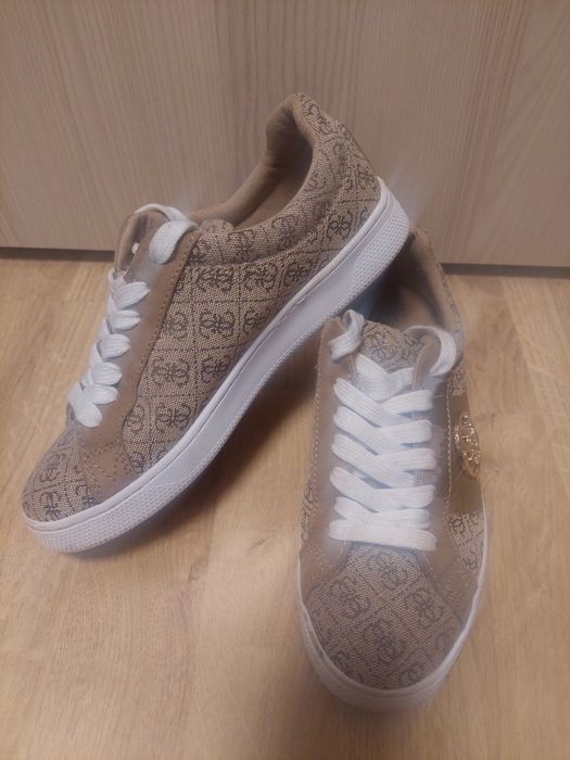 Дамски кецове GUESS