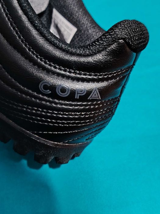 ADIDAS COPA adidasi fotbal teren sintetic, mărimea 40, interior 25 cm