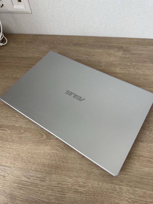 ASUS M509DA / Ryzen 5 / 8GB