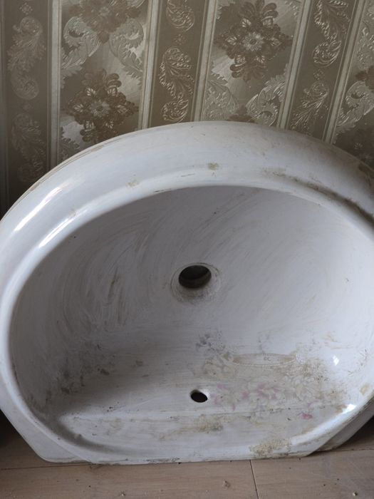 Продаеться раковина тюльпан