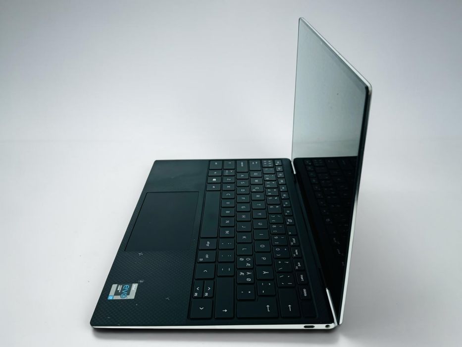 Лаптоп Dell XPS 9310 13" OLED 4K+ Touch i7-1185G7 16RAM 512GB SSD Отличен! Гаранция!