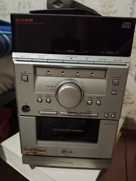 Видео магнитофон калонки