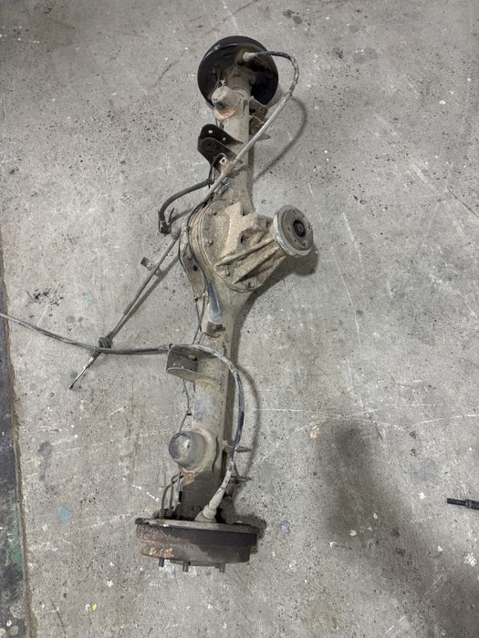 Punte spate grand vitara 2003