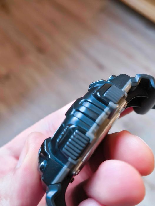 Часовник Casio AEQ-110W-1AVEF