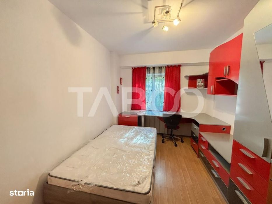 Apartament 4 camere de inchiriat in Piata Cipariu Centru