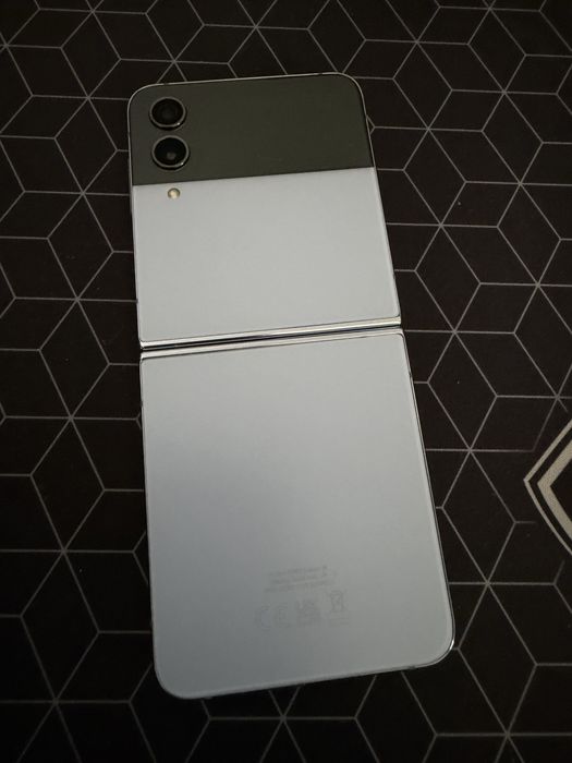 Telefon mobil Samsung Galaxy Z Flip4, 8GB RAM, 128GB, 5G, Graphite