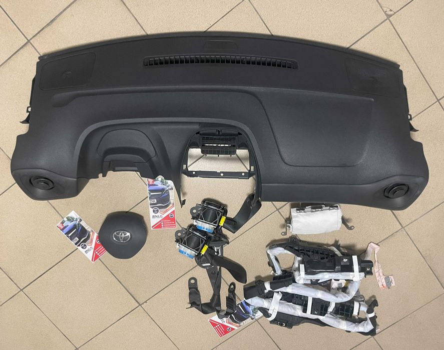 Toyota Aygo 2 - plansa de bord - kit airbag - set centuri de siguranta
