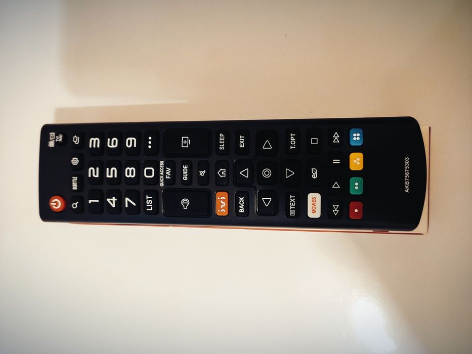 Пульт на телевизор LG  простой