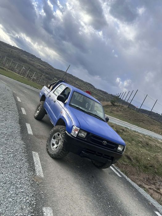 Vand toyota hilux 2.4 td fara acte !!