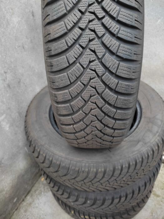 Гуми 215/65/16 Фалкен