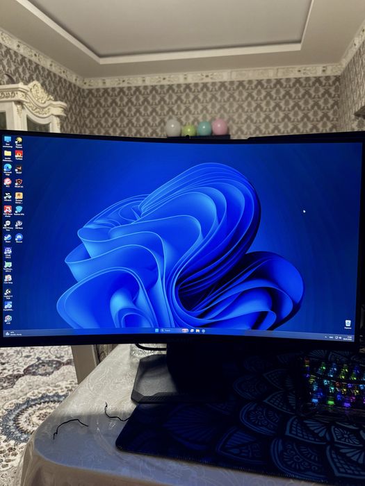 Продам монитор curved 2K 165(170)Hz Gigabyte gs27qc