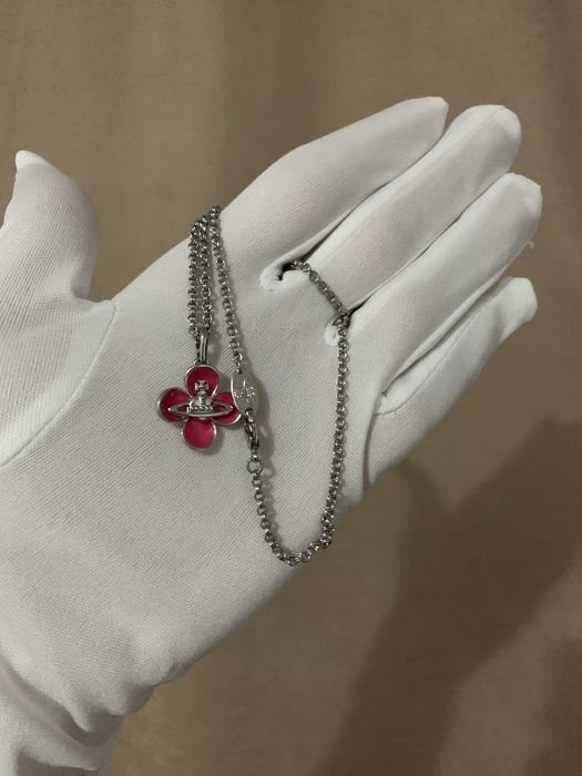 Vivienne WestWood Flower Orbital Necklack