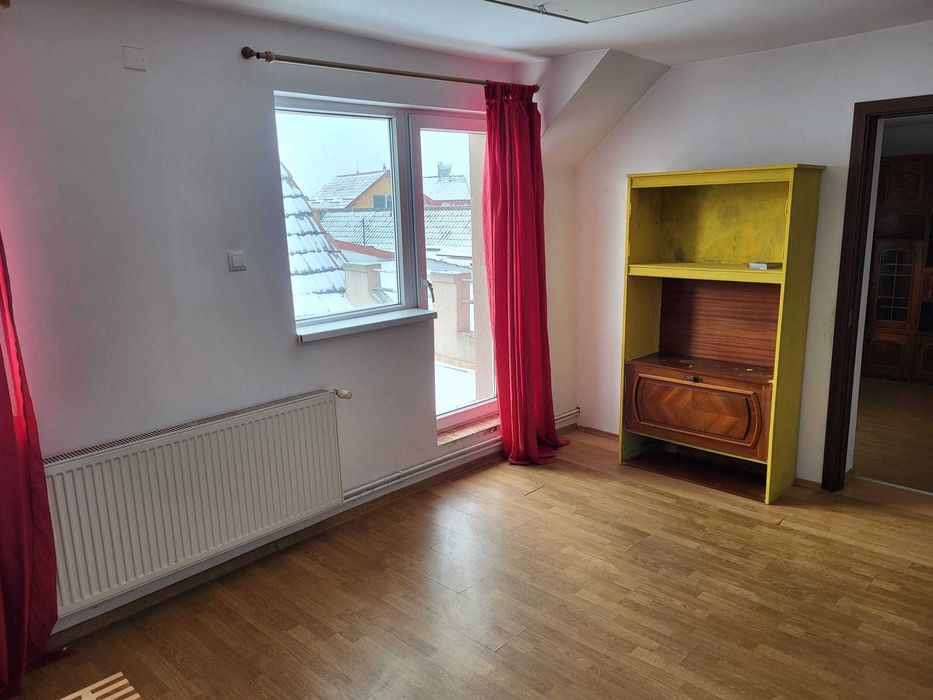 Vand casa saseasca cu garsoniera Com. Bod, jud. Brasov