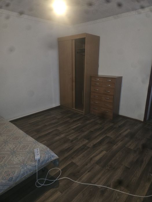 2 бөлмелі жазғы үй жалға беріледі.