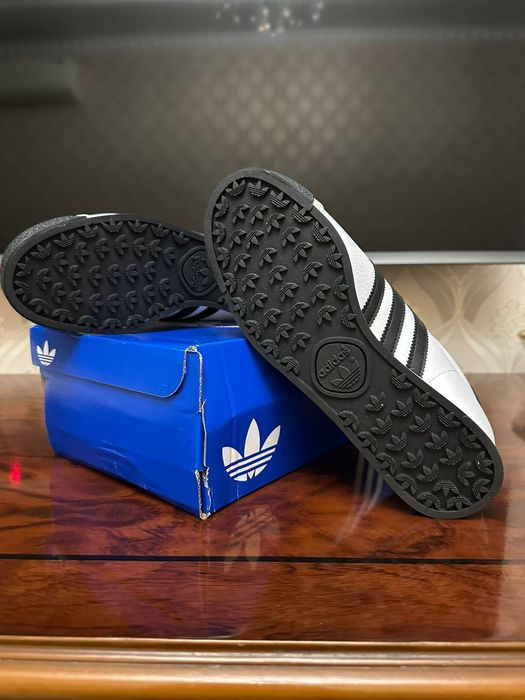 Продаю новые кроссовки