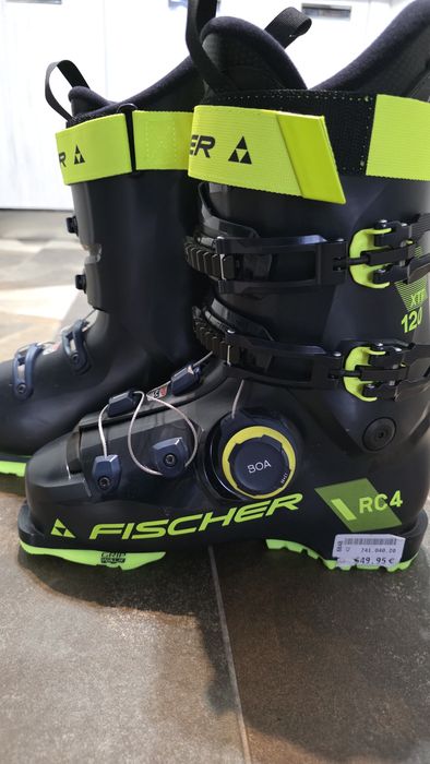 Продавам ски обувки Fischer RC4 120 BOA No 26,5