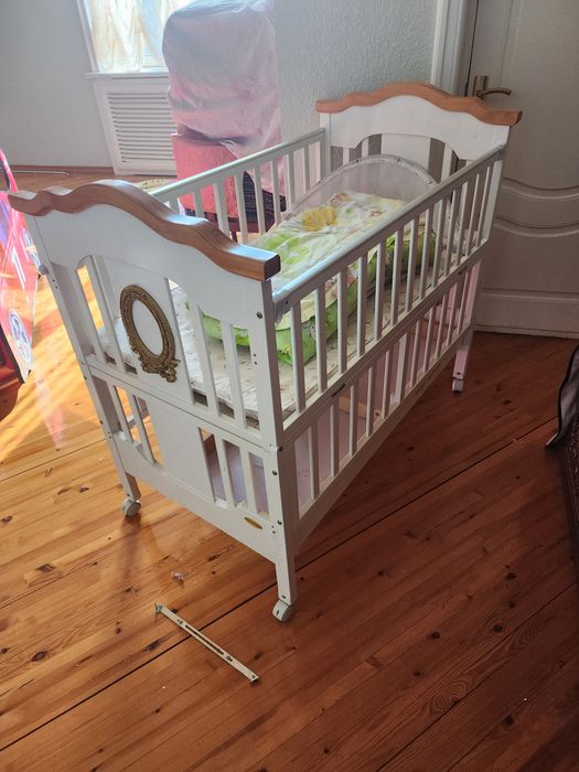 Ходунок, кровать, детский шкаф, манеж, коляски, детские вещи