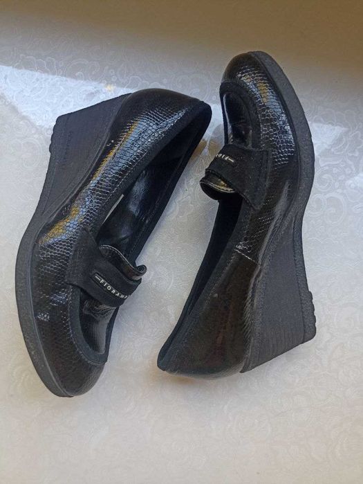 100% натуральная кожа. Производство Италия. Туфли, ботильоны на 36 р.