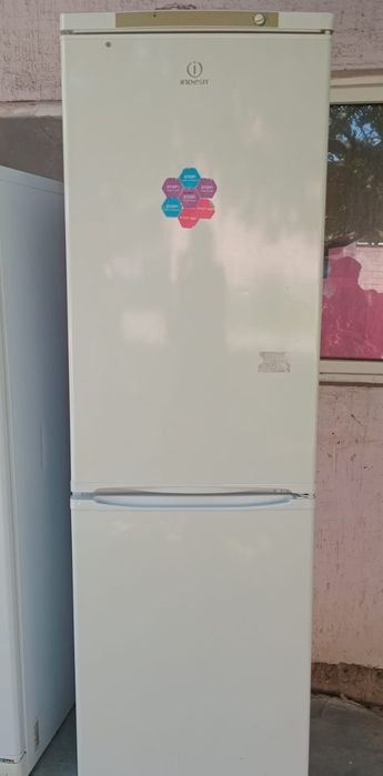 Холодильник indesit
