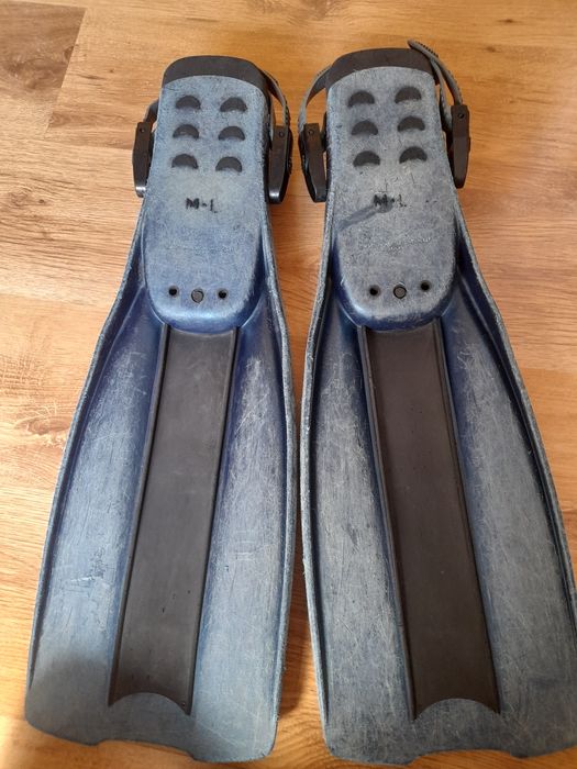 Labe scufundări, scafandru M - L